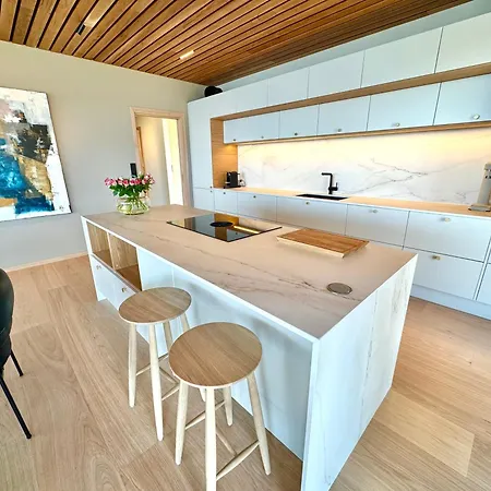 Nordic House Lofoten Villa *